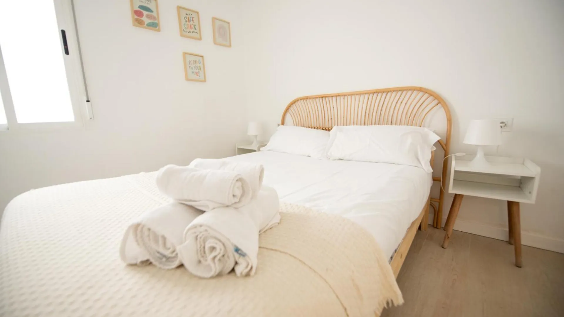 Nuevo Apartamento Malaga Centro Con Parking 0*,